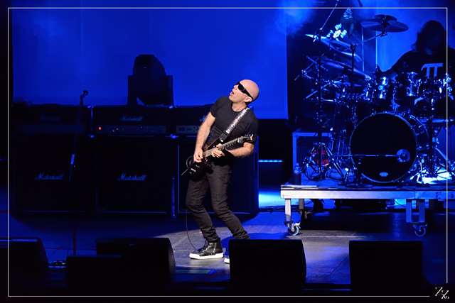 NIK_2944 Joe Satriani 17-09-2015 (Zz) (p).jpg